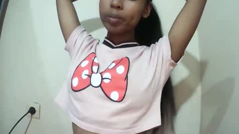 joliekah27 online show from December 15, 8:05 pm