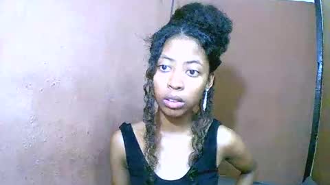 joliekah27 online show from March 3, 12:04 am