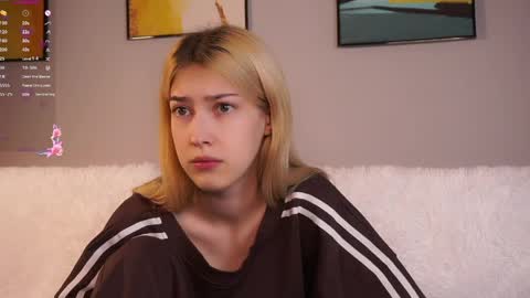 Viola online show from April 10, 1:16 pm