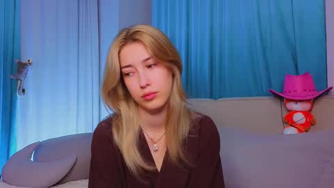 Viola online show from November 8, 11:35 am