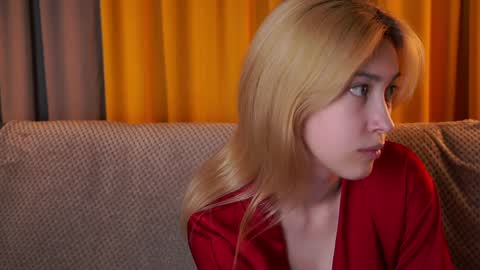 Viola online show from March 25, 2:35 pm