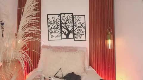 Jonas  online show from February 10, 4:04 am