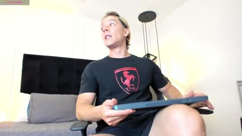 Jonathan Danielss  online show from January 10, 11:43 am