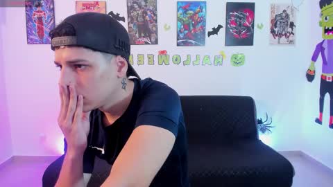Snapshot of jonathanjoestar_ chatting on October 15, 11:27 pm Instagram jonathanfit14 online show from October 15, 11:27 pm