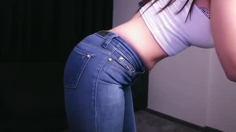 Snapshot of jonesalesya chatting on February 13, 8:59 am AlesyaJ online show from February 13, 8:59 am
