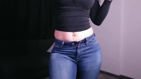 Snapshot of jonesalesya chatting on March 4, 7:01 pm AlesyaJ online show from March 4, 7:01 pm