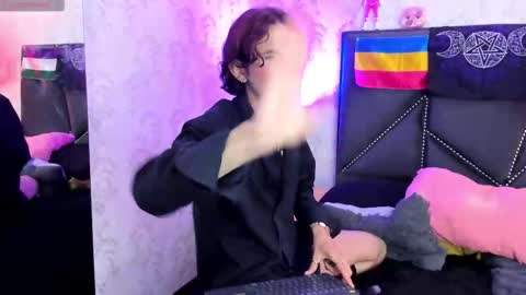 jonny_gilbert online show from October 4, 3:43 pm