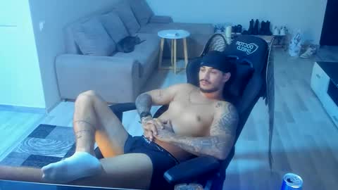 jonnyporn1 online show from October 24, 11:16 pm