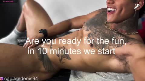 Snapshot of jordandenis17 chatting on January 21, 12:04 am    Schedule   3 pm - 10pm   OfflineTuesday and Wednesday online show from January 21, 12:04 am