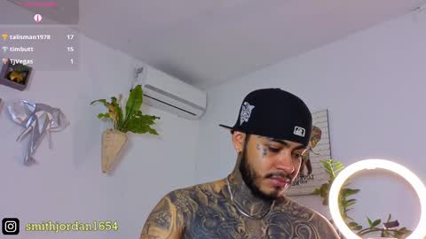 Snapshot of jordansmiith_ chatting on September 19, 11:08 pm Jordan Smith online show from September 19, 11:08 pm