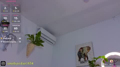 Snapshot of jordansmiith_ chatting on October 10, 11:31 pm Jordan Smith online show from October 10, 11:31 pm