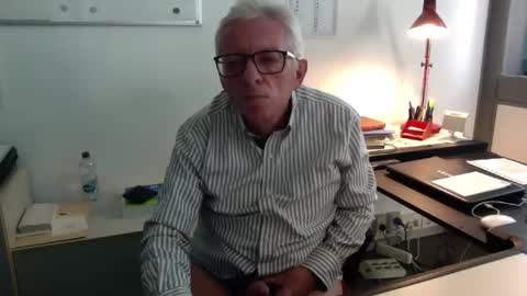 Snapshot of jorflex chatting on October 1, 9:19 am JordanFlex online show from October 1, 9:19 am
