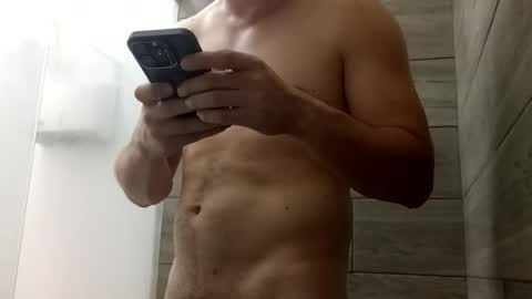 jorgelatino1919 online show from June 13, 4:01 am