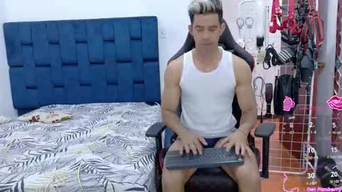 jose_rumbero91 online show from November 24, 12:15 pm