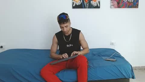 jose_sexycumm online show from February 14, 6:43 pm