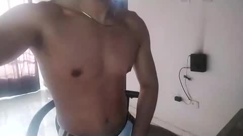 joselopez2101 online show from December 8, 8:15 pm