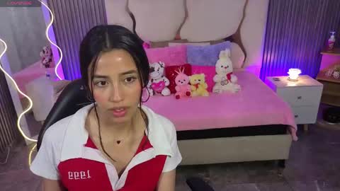 Joselyn  online show from May 8, 1:17 pm