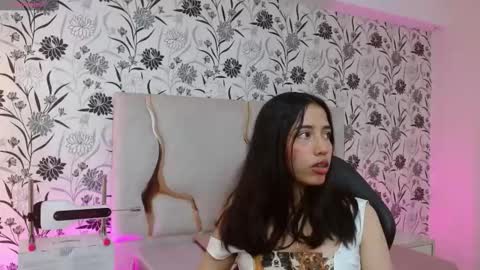 Joselyn  online show from March 18, 11:49 am