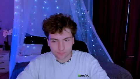 joseph_bear_ online show from March 28, 10:05 am