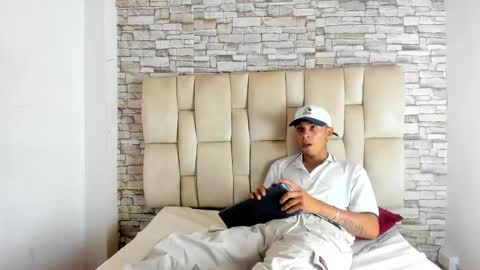 joseph_vans online show from March 7, 10:35 am