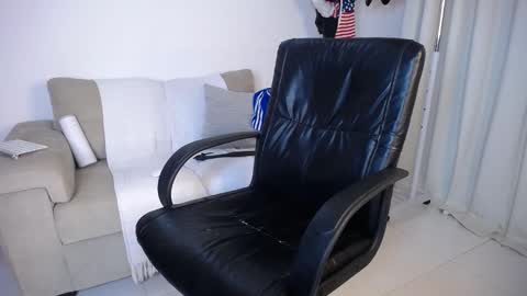 josezaens_ online show from November 3, 10:05 am