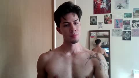 jotarojas1 online show from January 4, 8:37 pm