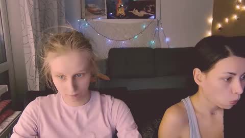 Snapshot of joy_keys chatting on February 17, 11:54 pm joy_keys online show from February 17, 11:54 pm