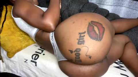 Butterflyass online show from November 20, 1:37 am