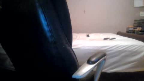 jpetz69257238 online show from August 8, 4:11 am