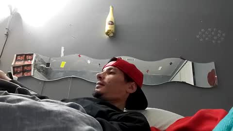 dLowfrk online show from December 9, 1:24 pm