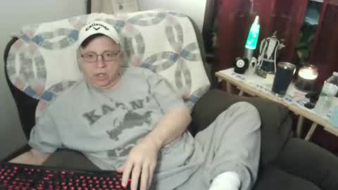 Snapshot of jpmel99 chatting on February 17, 11:43 pm jpmel99 online show from February 17, 11:43 pm