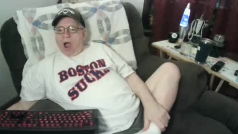 Snapshot of jpmel99 chatting on February 9, 6:43 am jpmel99 online show from February 9, 6:43 am