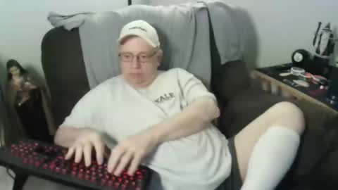 Snapshot of jpmel99 chatting on October 31, 11:16 pm jpmel99 online show from October 31, 11:16 pm