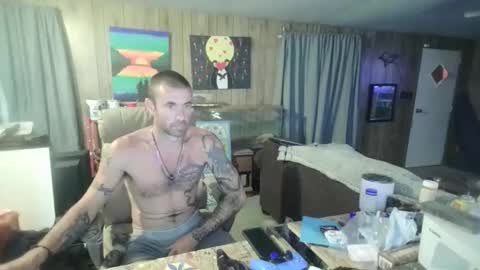 jrizzle1111 online show from April 26, 10:57 am