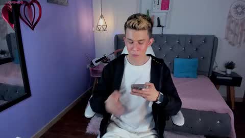 Juandii online show from March 2, 5:30 pm