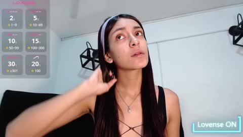 Snapshot of juan_and_luciana chatting on October 14, 12:52 pm online show from October 14, 12:52 pm