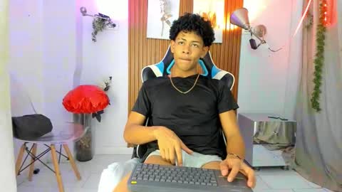 juan_contreras7 online show from September 29, 11:42 am