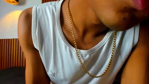 juan_contreras7 online show from October 24, 11:44 am