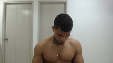Snapshot of juan_gomez_1 chatting on January 30, 11:22 am juan_gomez_1 online show from January 30, 11:22 am