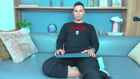 juan_muscle online show from March 1, 3:32 am