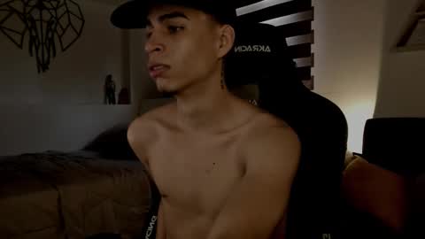 Juan Posada online show from February 10, 7:06 pm