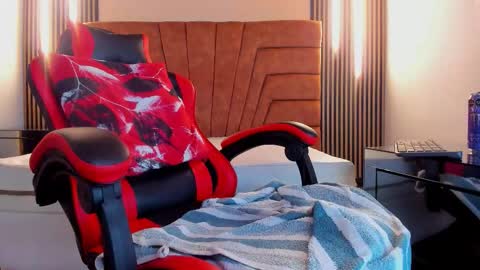 JUAN online show from November 20, 4:55 am