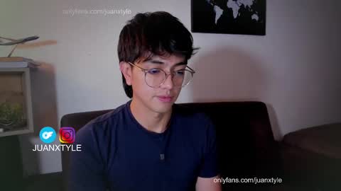Snapshot of juancamroom chatting on October 3, 2:53 am . online show from October 3, 2:53 am