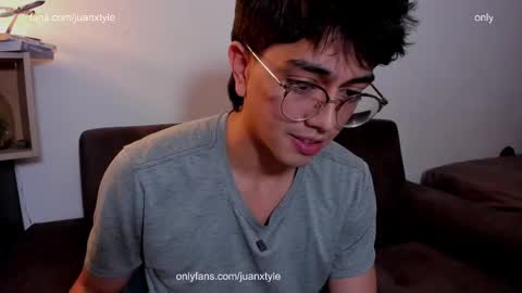 Snapshot of juancamroom chatting on October 7, 4:19 am . online show from October 7, 4:19 am