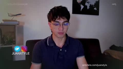 Snapshot of juancamroom chatting on September 11, 3:30 am . online show from September 11, 3:30 am