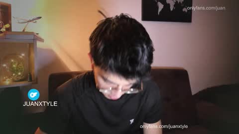 Snapshot of juancamroom chatting on October 14, 12:35 am . online show from October 14, 12:35 am