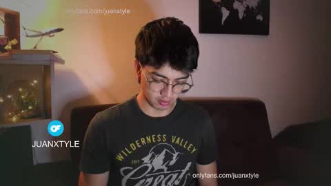 Snapshot of juancamroom chatting on October 16, 2:55 am . online show from October 16, 2:55 am
