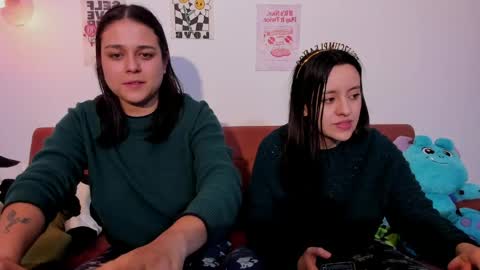 juanitaaa_ online show from May 19, 1:56 am