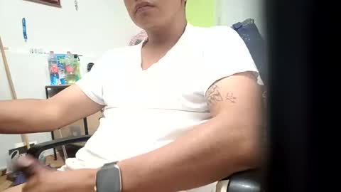 Snapshot of juankno658097 chatting on September 17, 5:11 am Cherry Bombon online show from September 17, 5:11 am