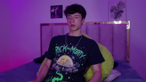 juanmres online show from May 15, 8:16 pm